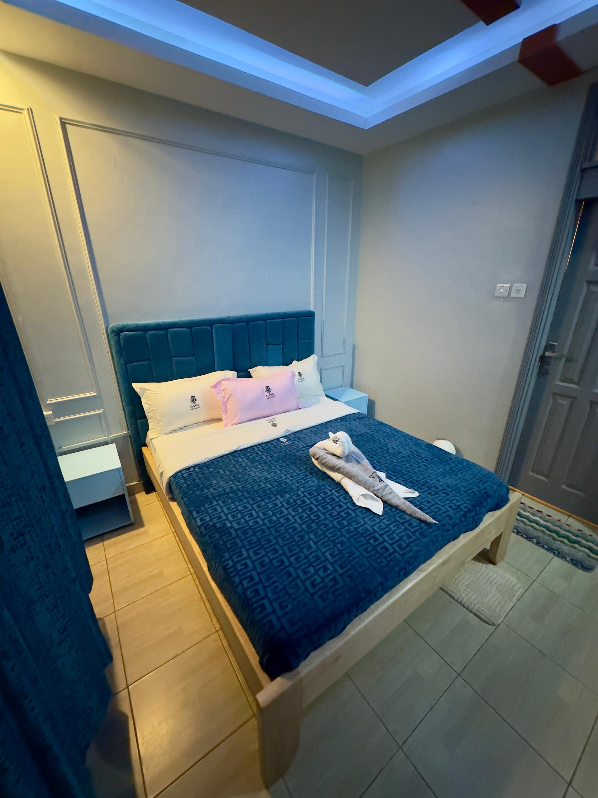 Gava Heights room